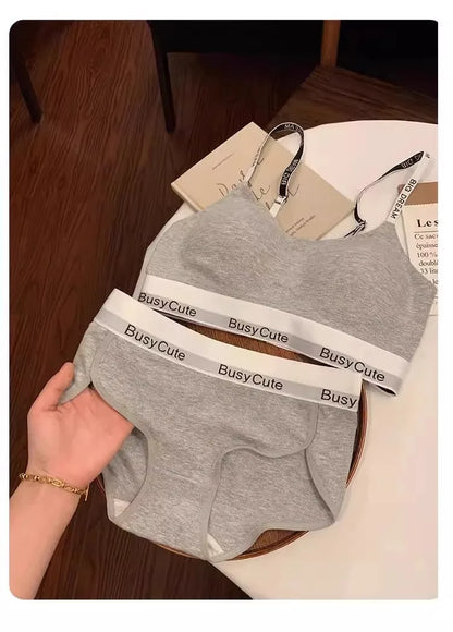 Sports Style Thin Underwear Set with a Collection of Accessory Breasts, No Steel Ring Underwear, And Two-Piece Underwear